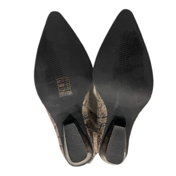 Cape Robbin Kelsey Faux Snakeskin Ankle Boots - Picture 5 of 7